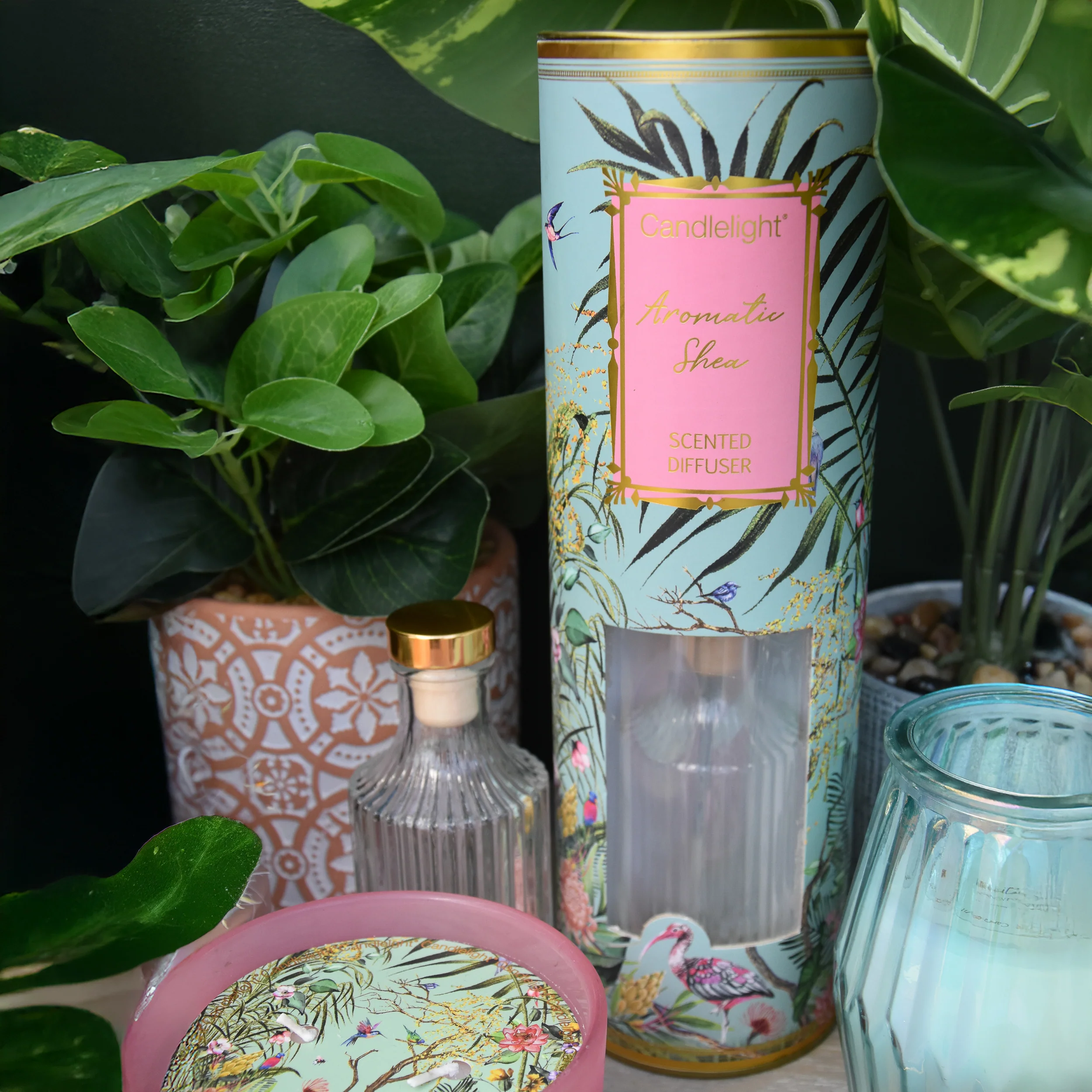 Ether Chinoiserie Reed Diffuser with Rich Aromatic Shea Scent
