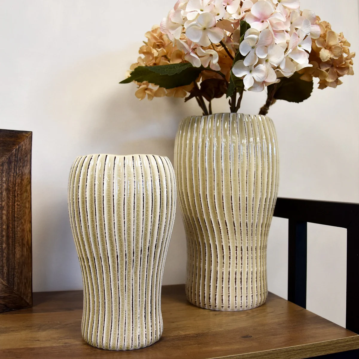 Medium Timeless Elegance Cream Dutch Ridged Vase