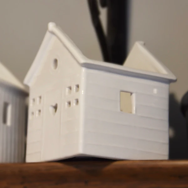 Charming Large Beach Hut Tealight Holder