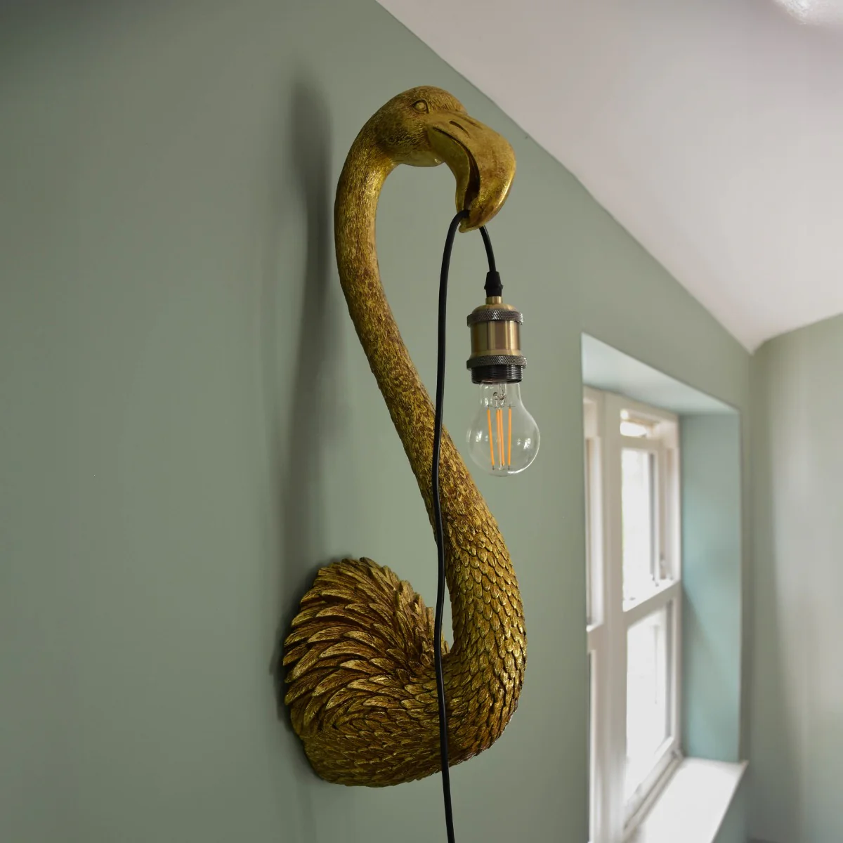 Elegant Flamingo Head Wall Lamp - Image 4