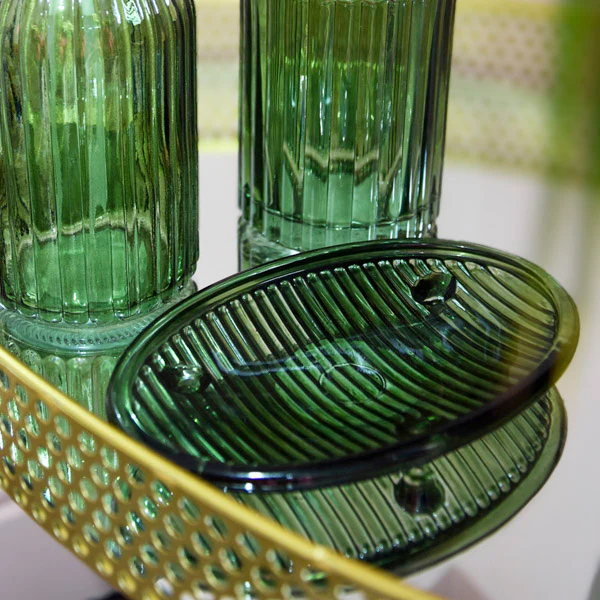 Elegant Glass Soap Dish in Vibrant Green, 15.3CM