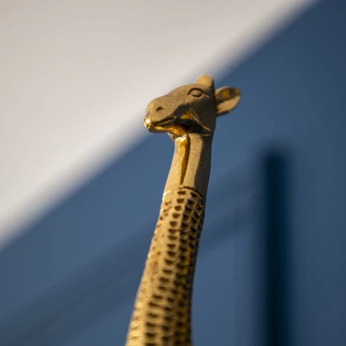 Elegant Gold Giraffe Ornament - Image 4