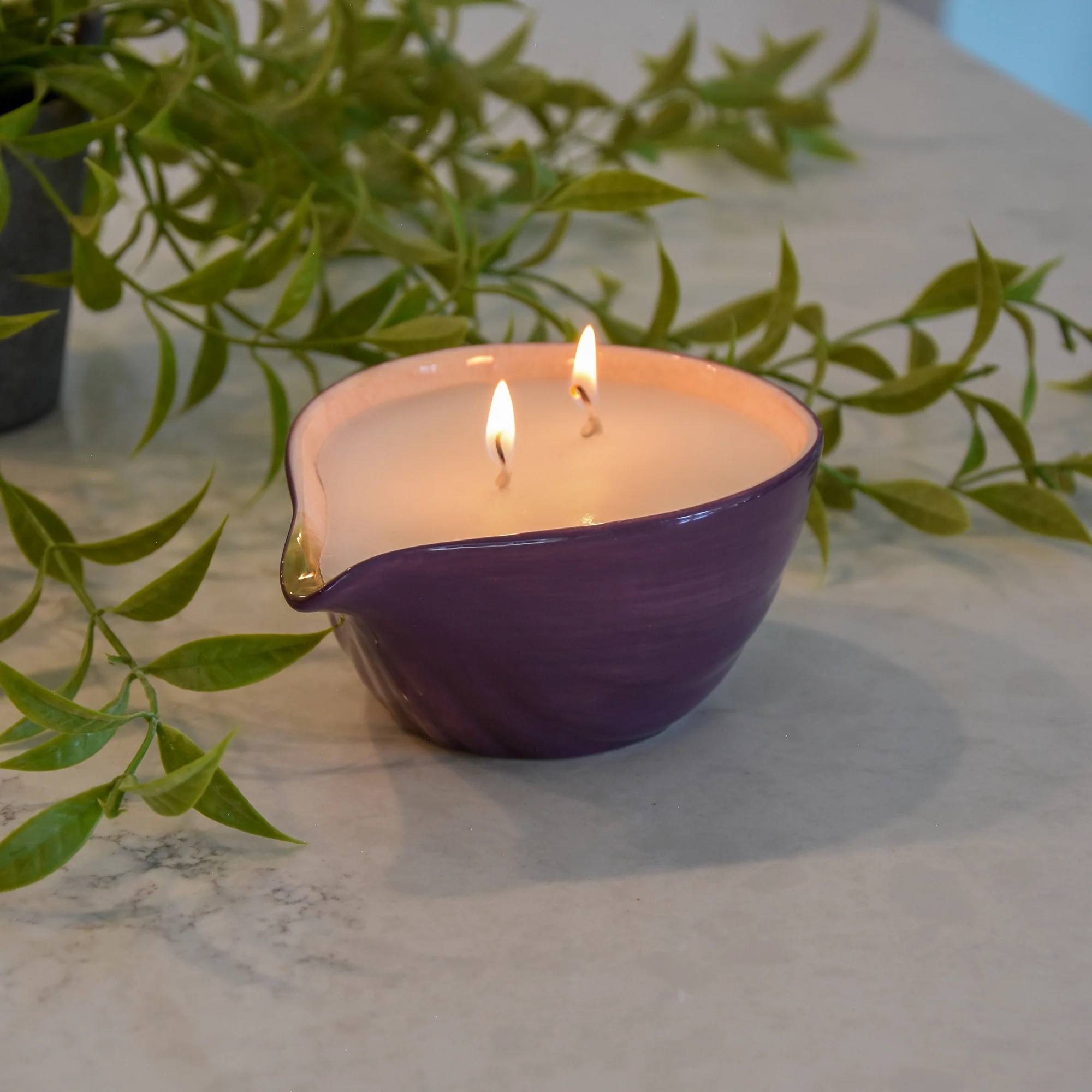 Fig & Apple Fig-Shaped Ceramic Candle - Image 3