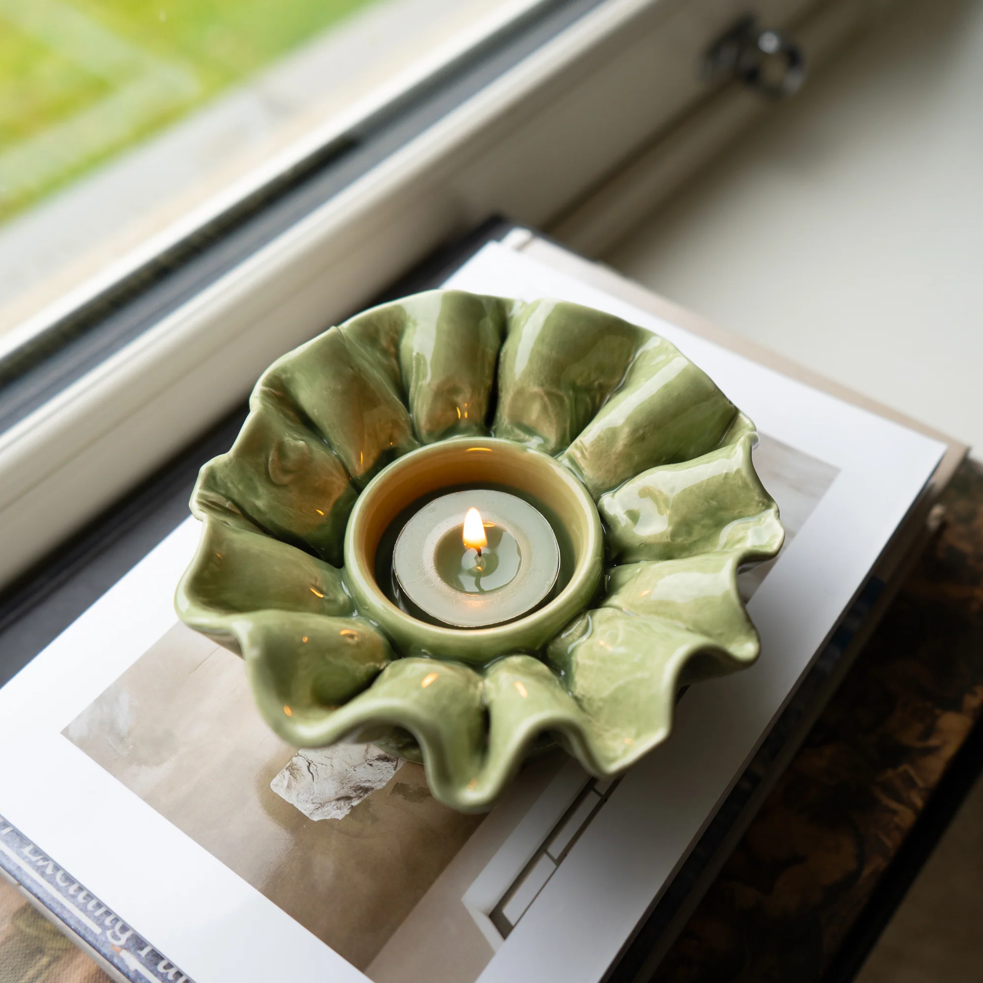 Green Glass Flower-Shaped Tealight Holder