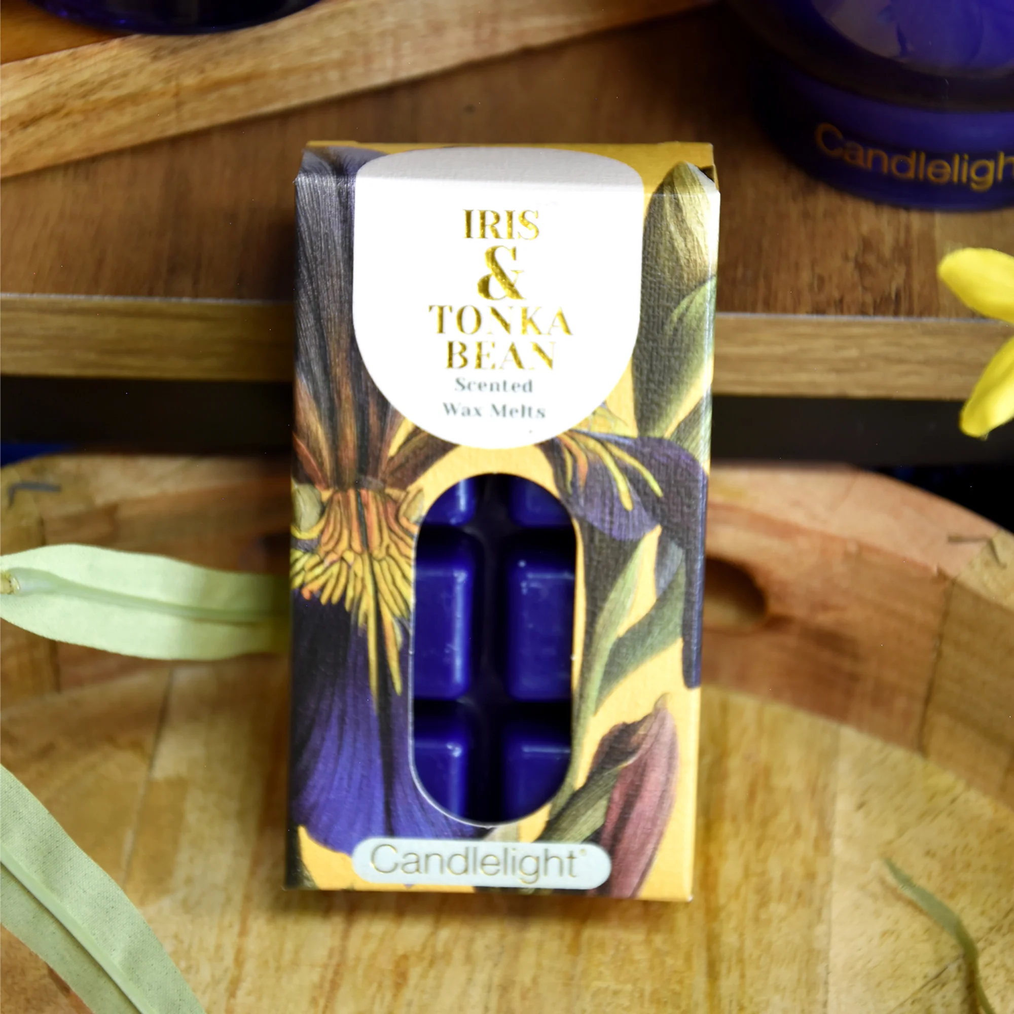 Iris & Tonka Bean Pack of 8 Wax Melts