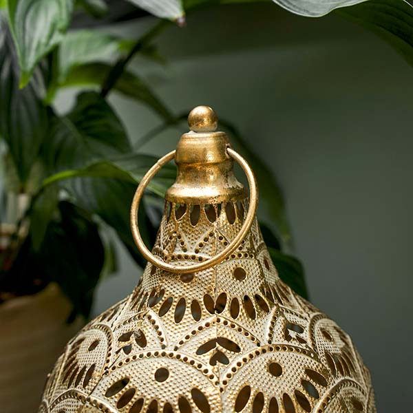 Exquisite Large Gold Lantern with Intricate Detailing - Image 3