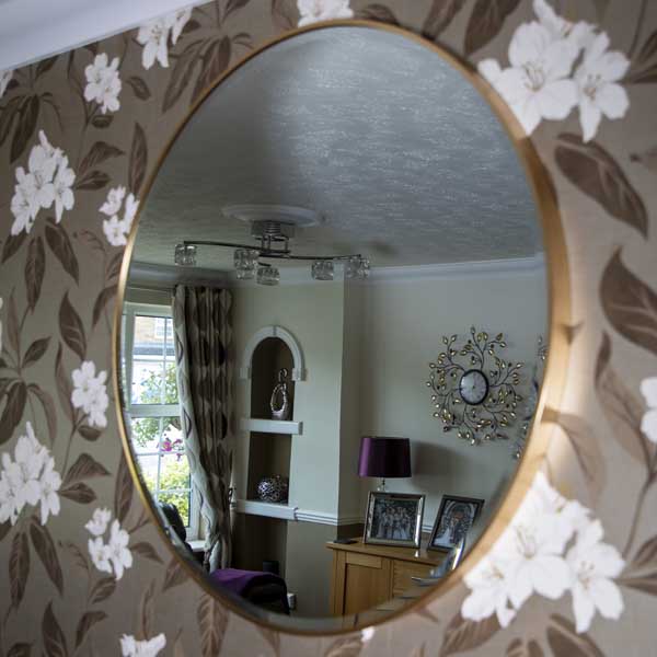 Large 80CM Round Mirror with Gold Metal Frame - Image 4