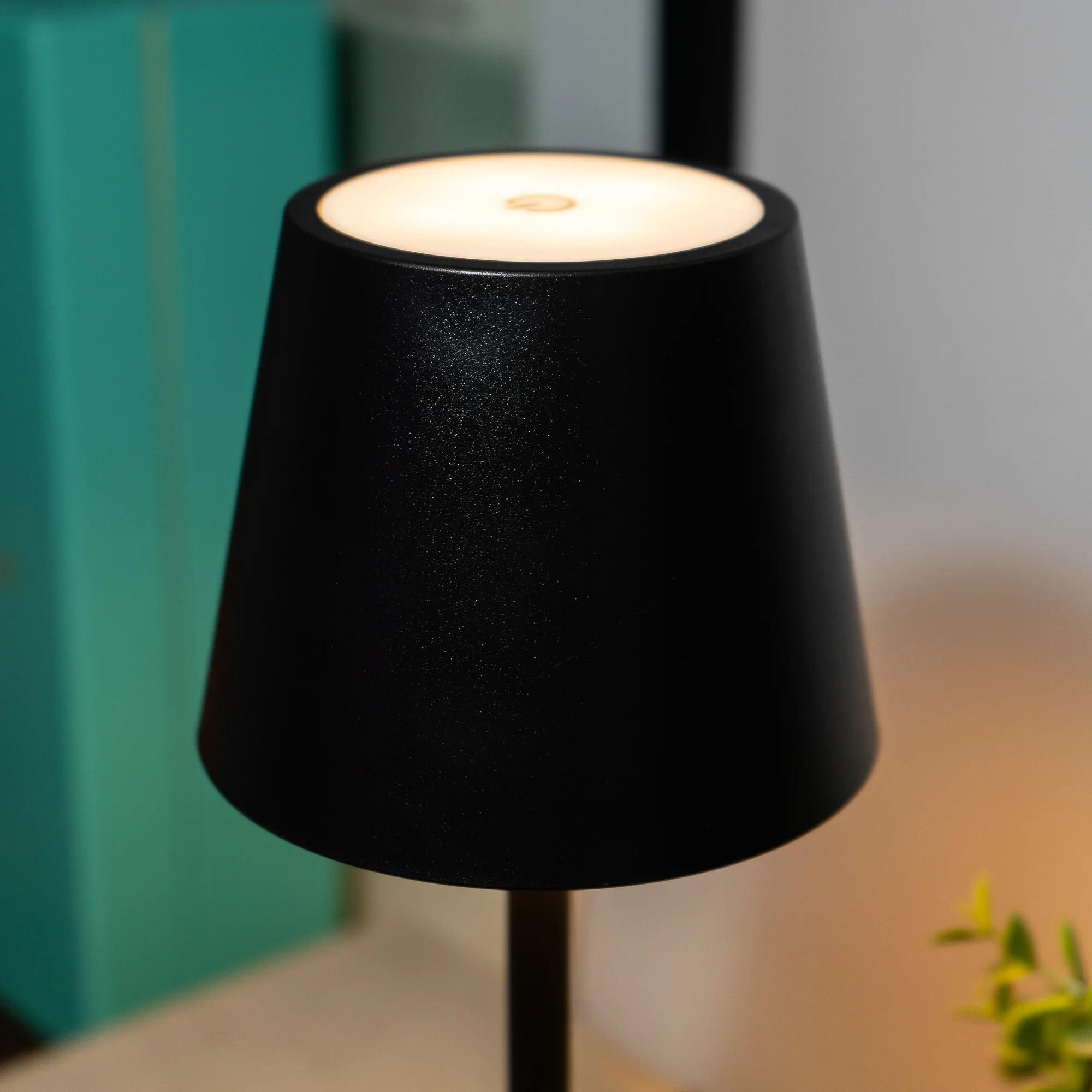 Black LED Touch Lamp - Image 3
