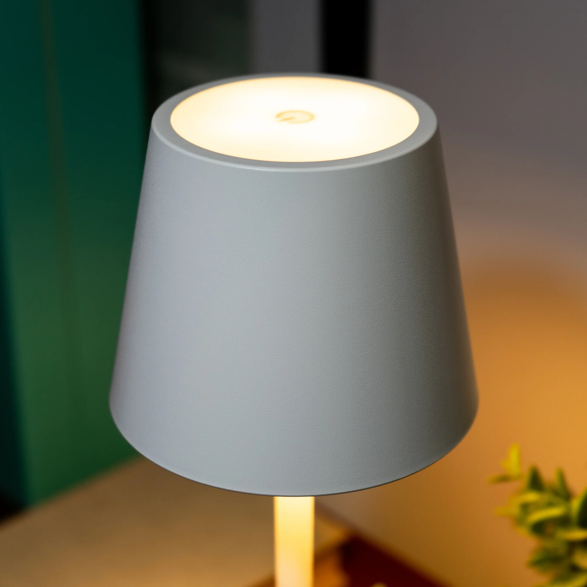 White LED Touch Lamp - Image 2