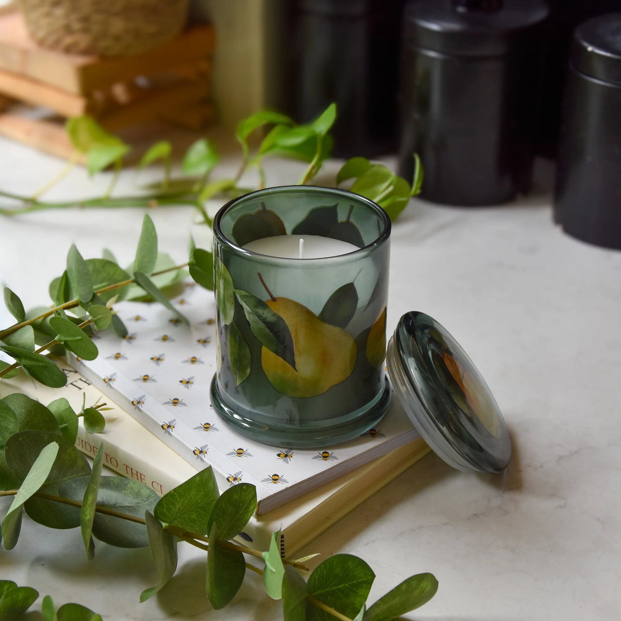 Large Pear Tree & Bay Leaf Lidded Jar Candle - Image 3