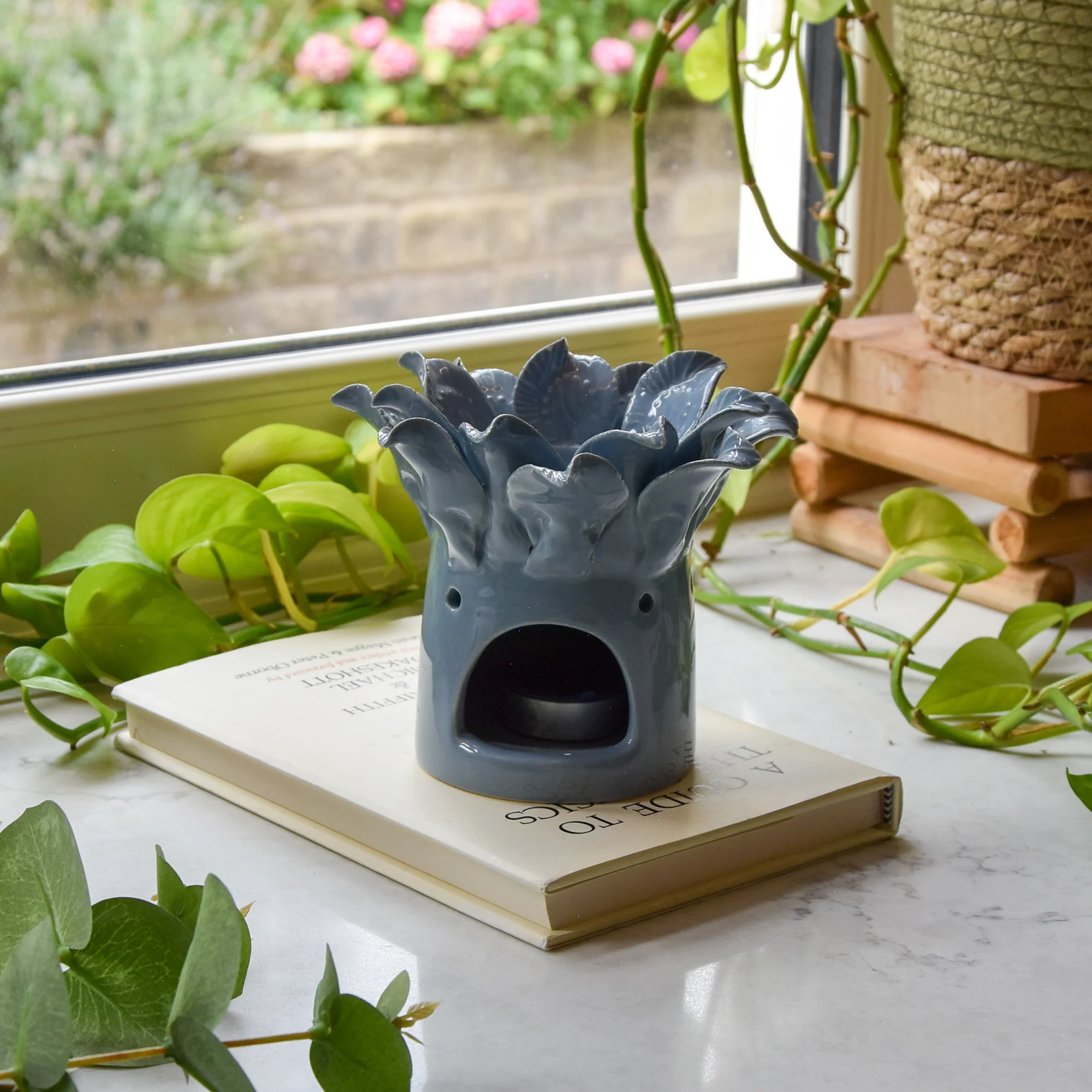 Lotus Flower Blue Ceramic Wax Melt Burner - Image 2