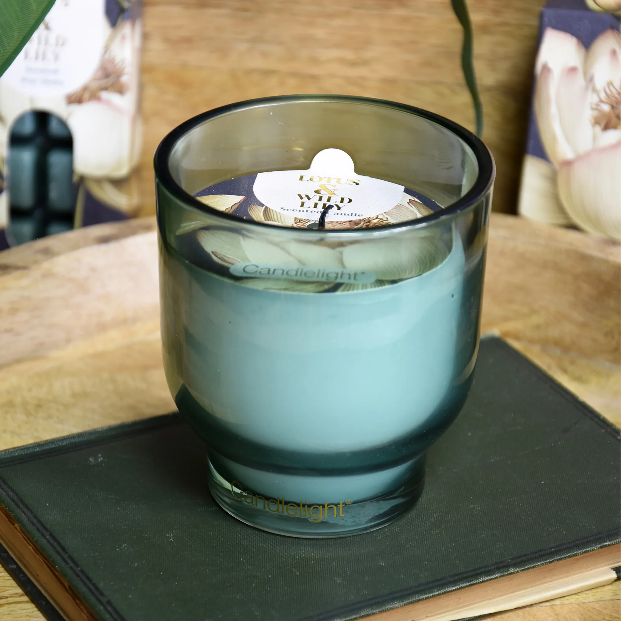Lotus & Wild Lily Medium Footed Candle