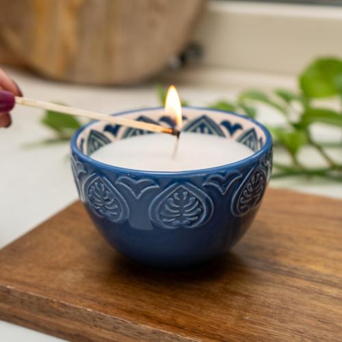 Sea Salt Meze Scented Candle in Blue Bowl - Image 2