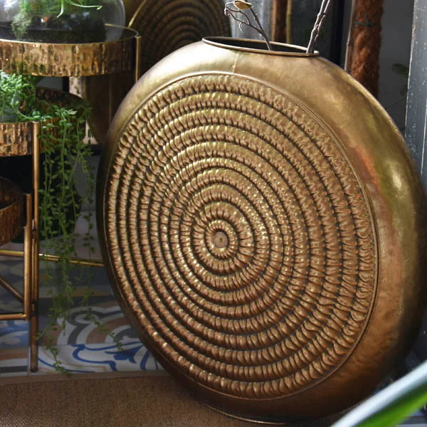 Timeless Antique Gold Oval Embossed Metal Vase - Image 4