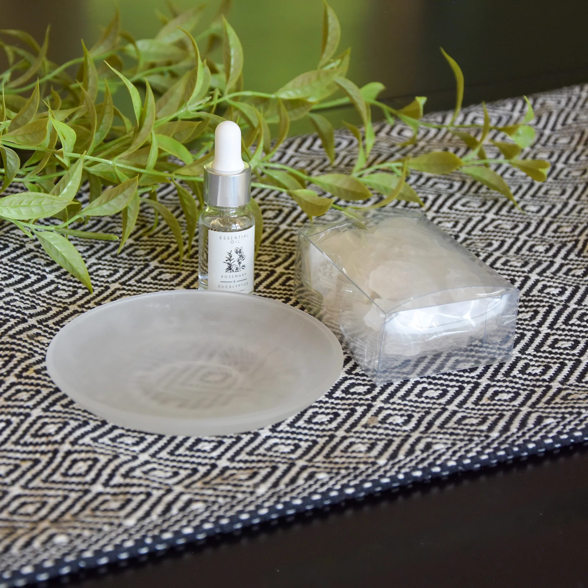 Rosemary & Eucalyptus Scent Crystal Stones Gift Set With 10ml Oil