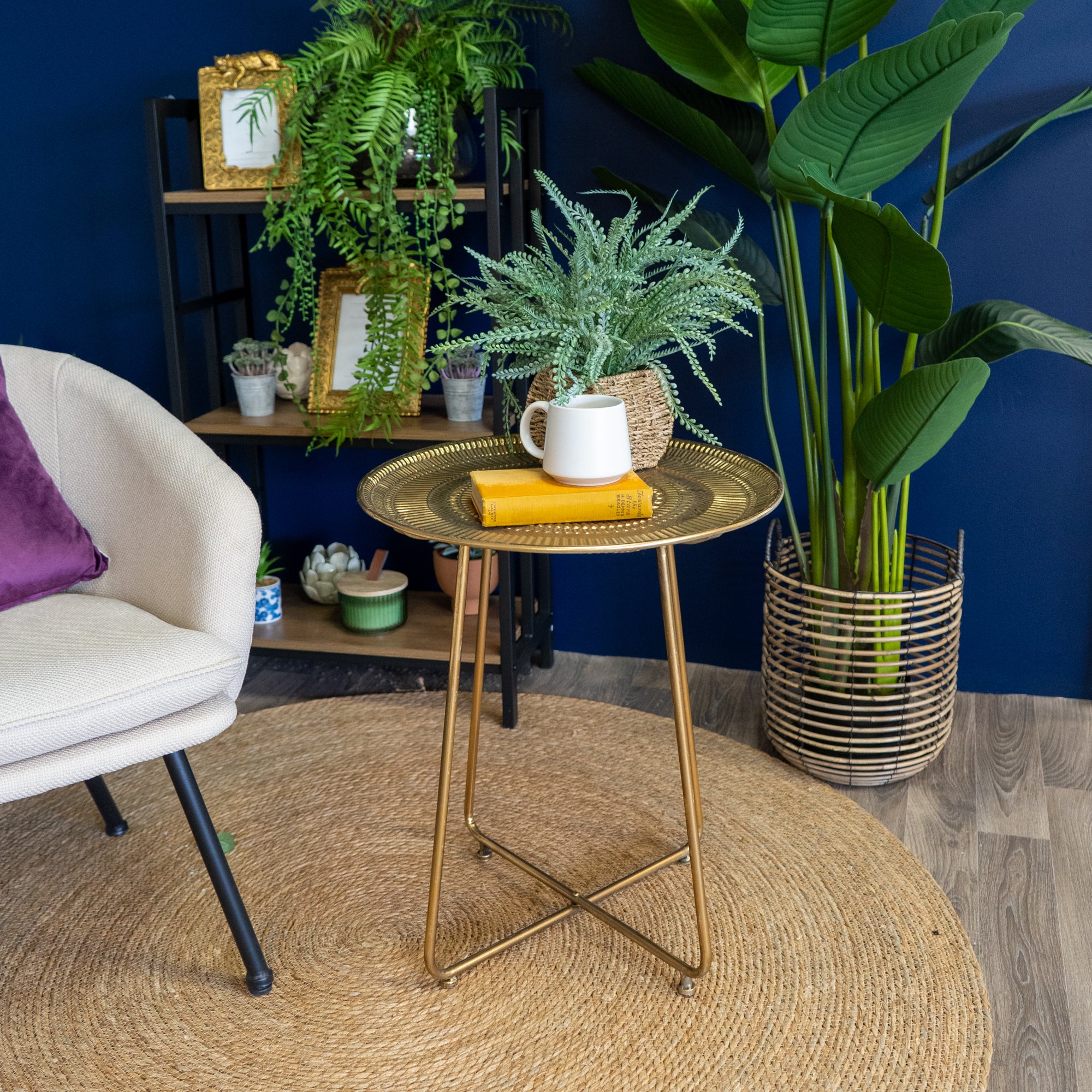 Elegant Gold Side Table - Image 3