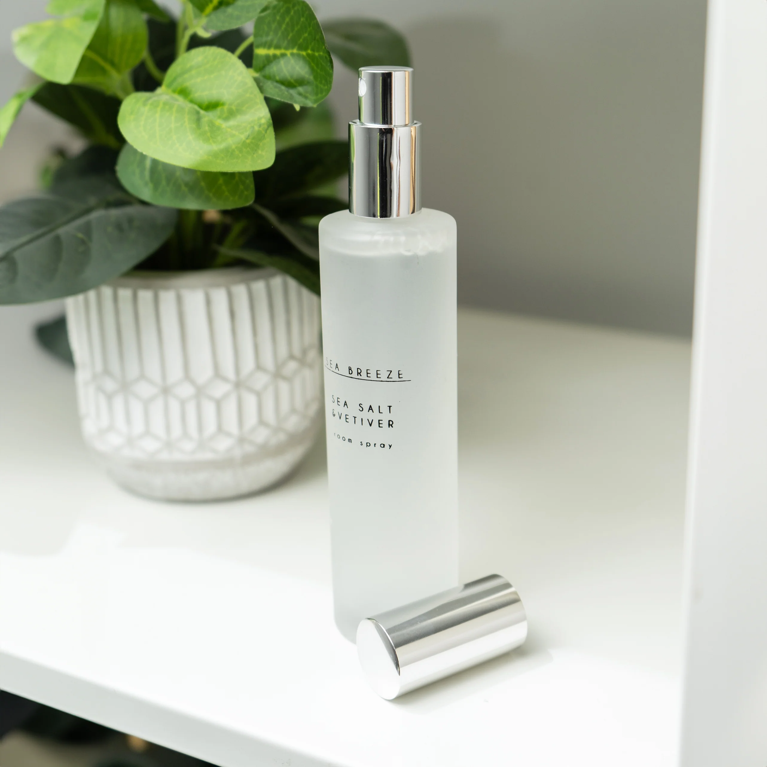 Ocean Escape: 100ml Nautical Room Spray with Sea Salt Essence