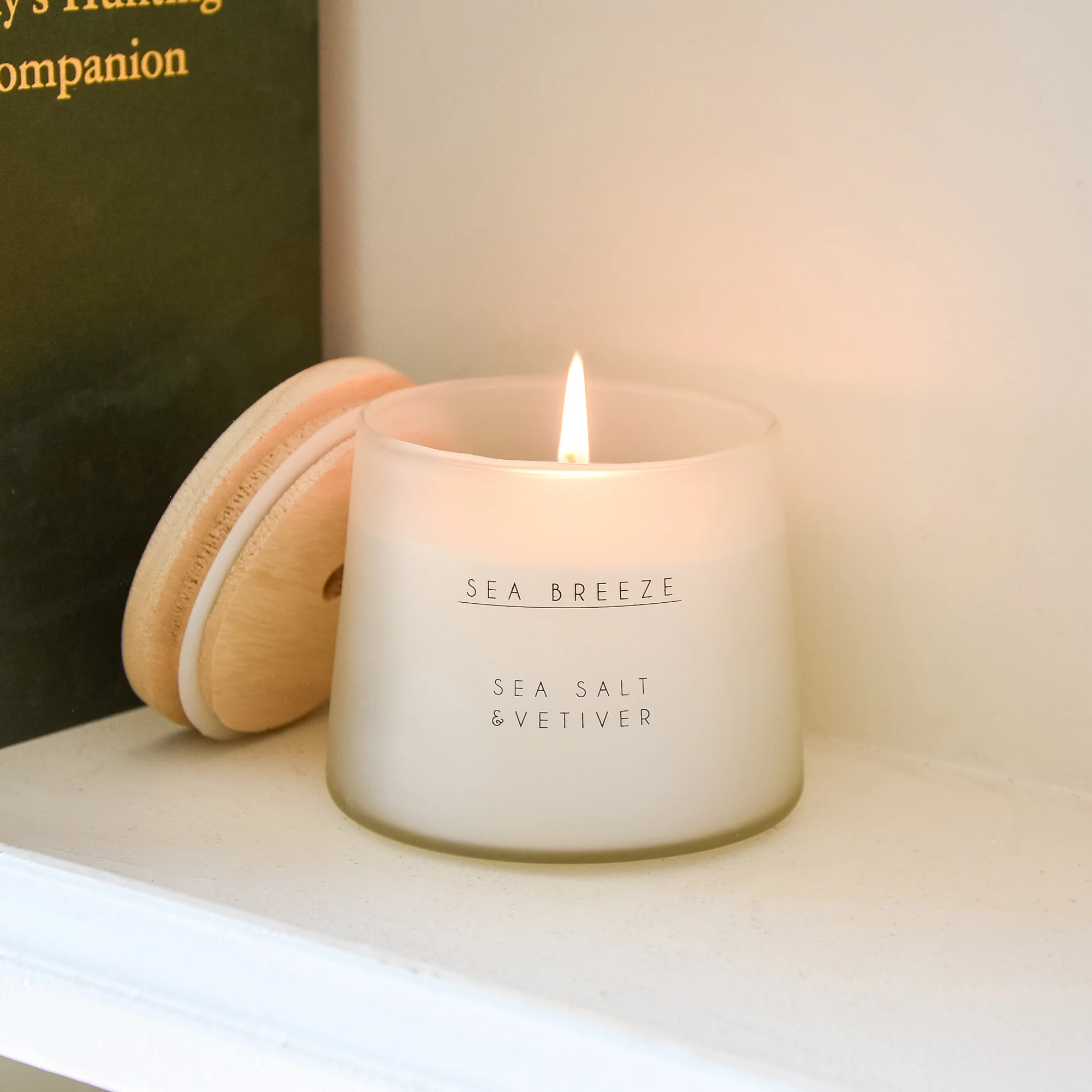 Sea Salt Scented Medium Nautical Candle With Wooden Lid - Image 2