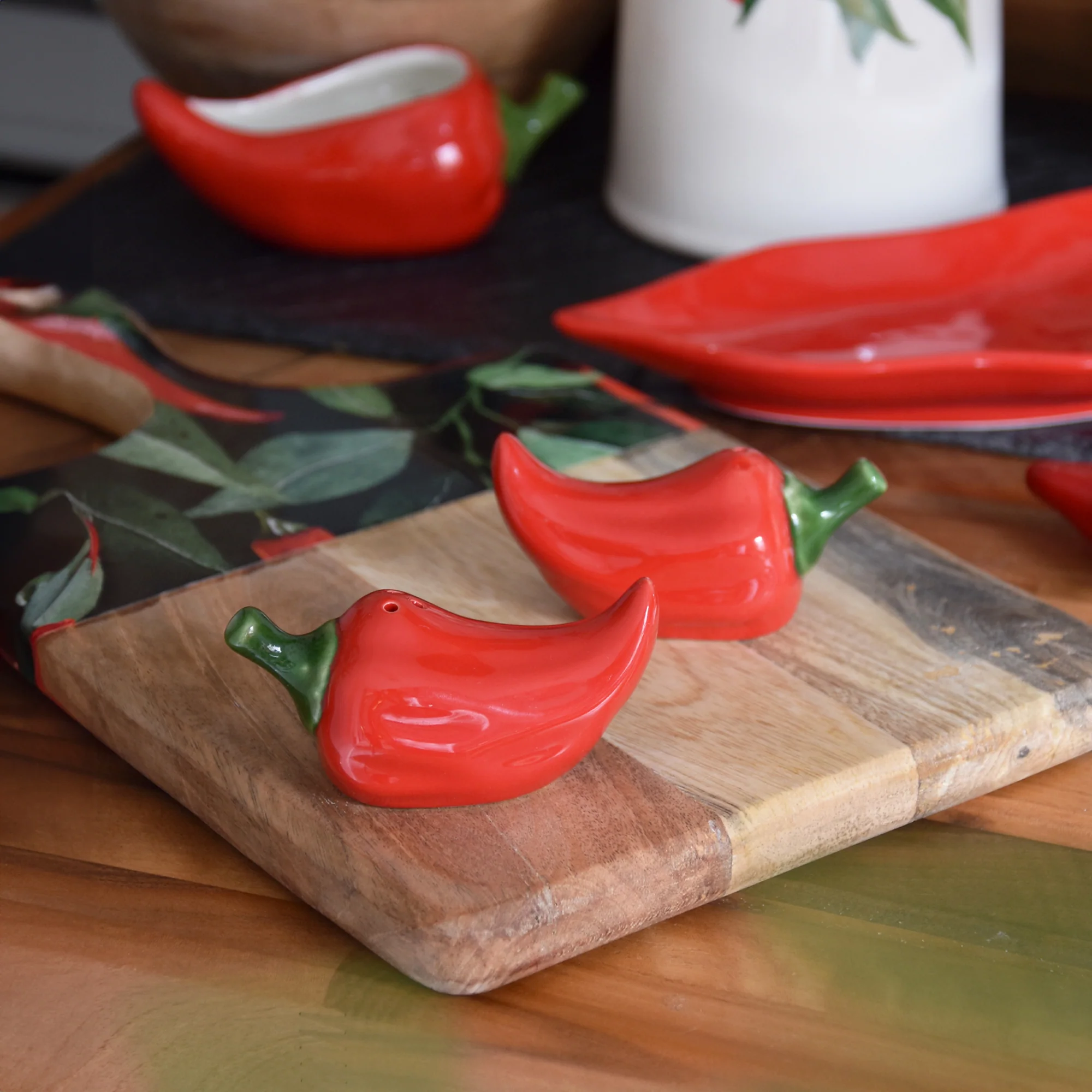 Set of 2 Salt & Pepper Pots - Chilli Print