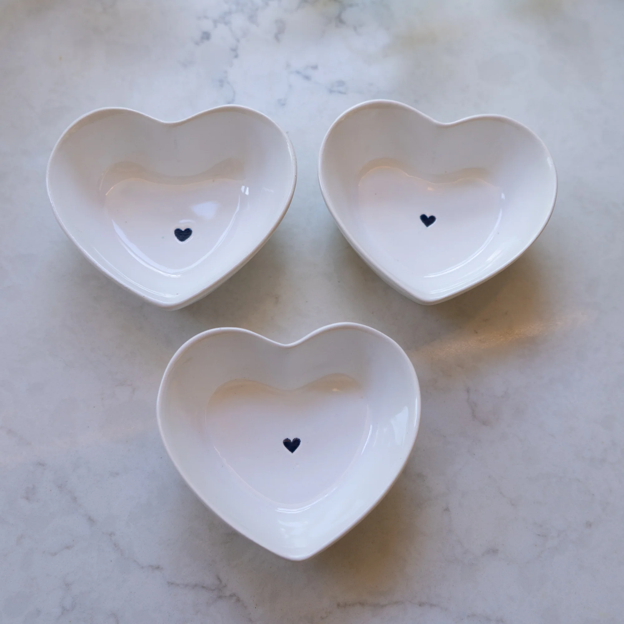 Set of 3 Heart-Shaped Nibble Bowls - Image 4