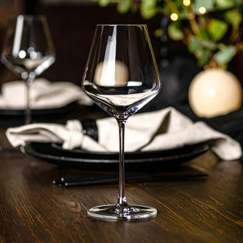 Set of 6 Distinction 47cl Wine Glasses
