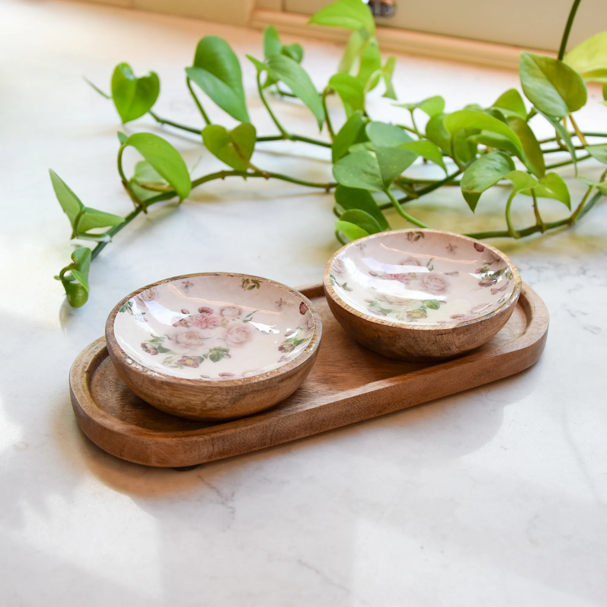 Set Of Small Mango Wood "Provence Blossom" Dipping Bowls on Tray - Image 3