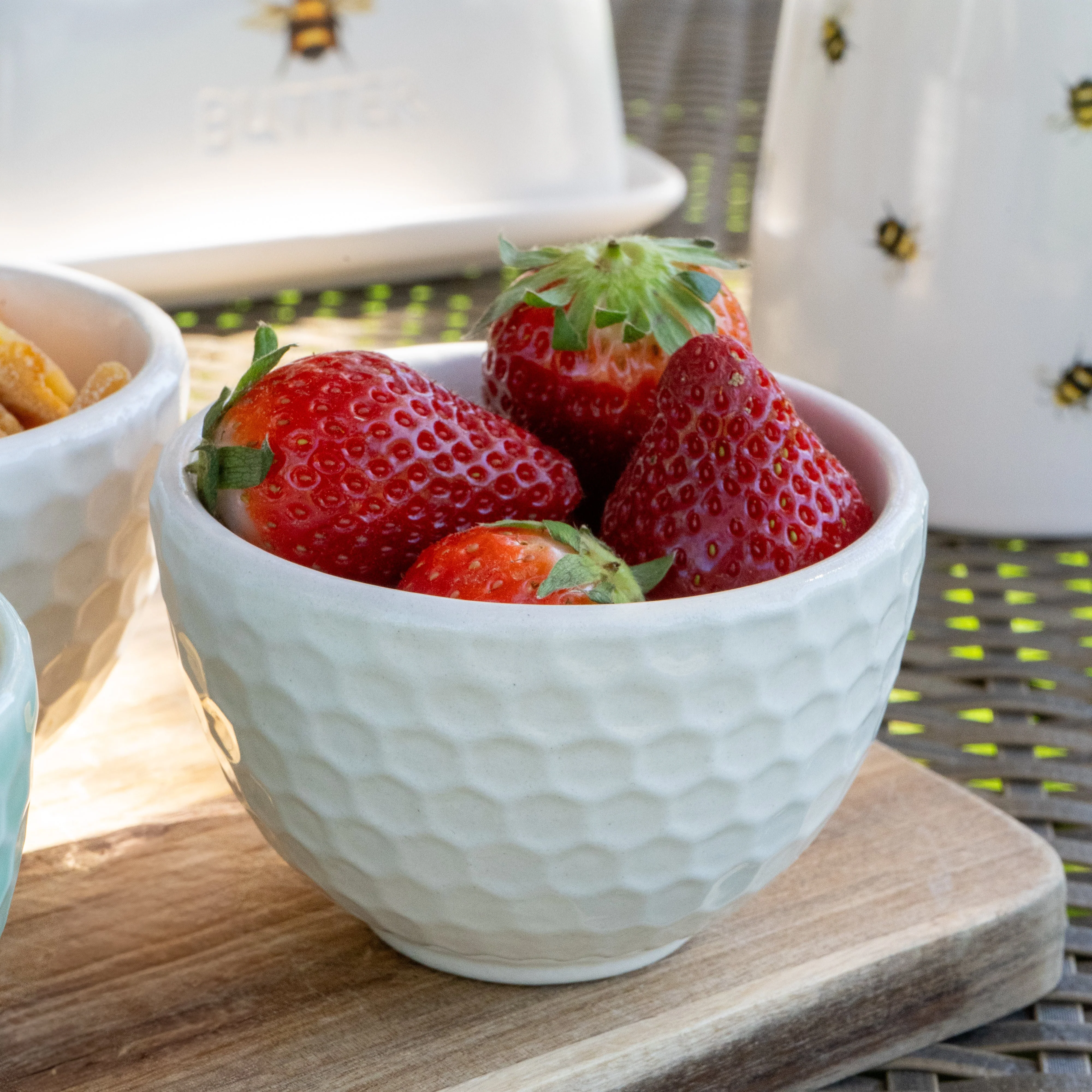 Set of Three Ceramic Nibble Bowls with Bee Detail - Image 5