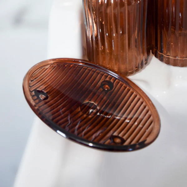 Sleek Glass Soap Dish in Warm Amber Tone with Ridged Design, 15.3CM
