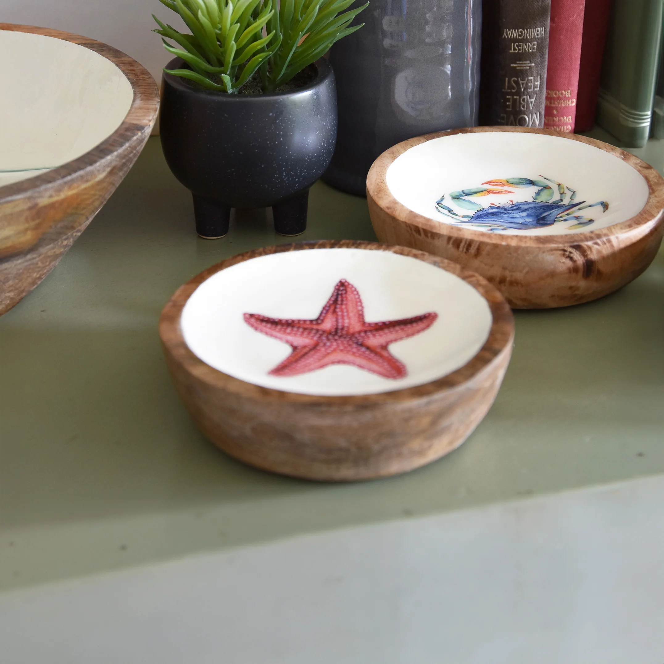 Small Mango wood bowl with Starfish inlay - Image 3