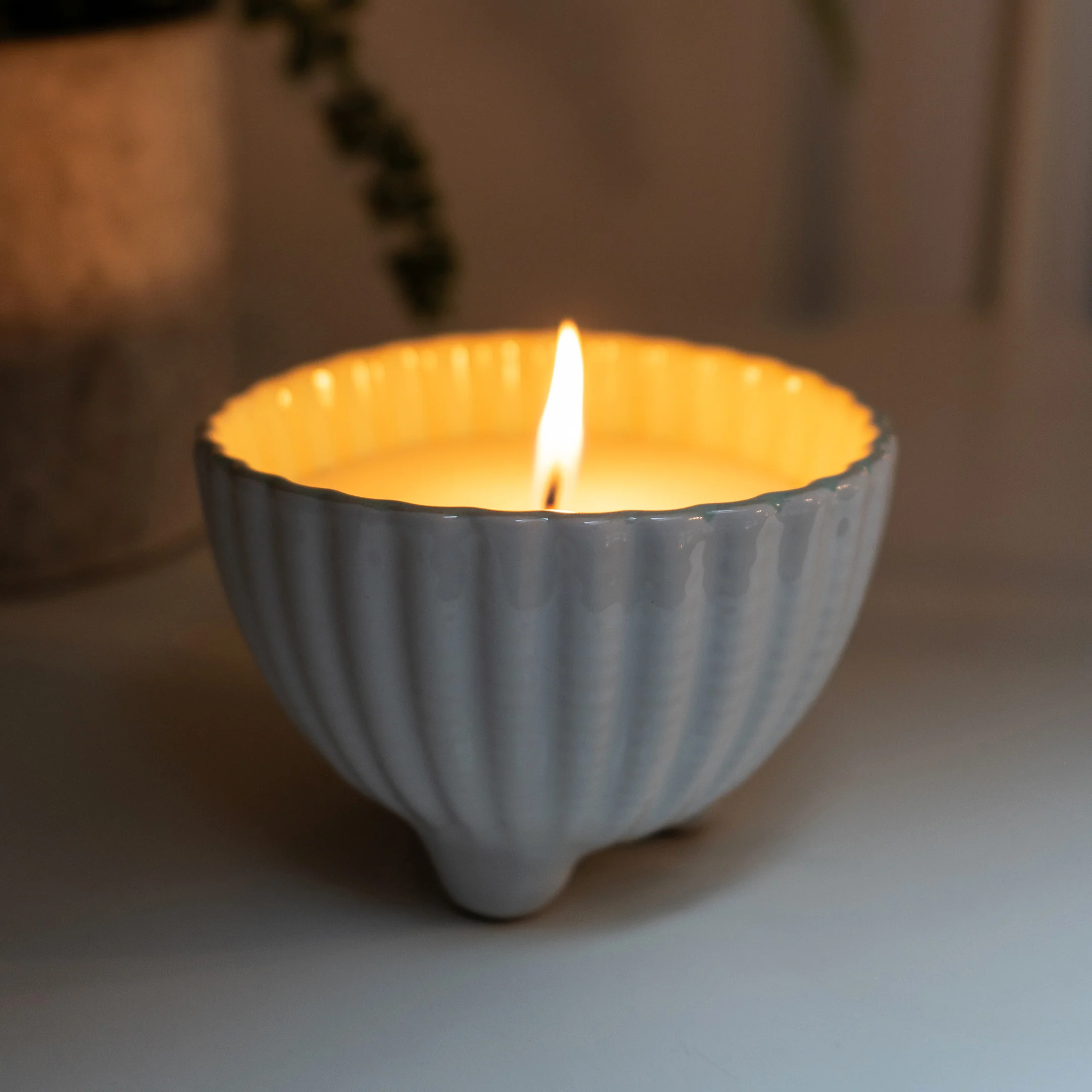Small Shell Candle in a Reactive Glaze Pot - Image 3