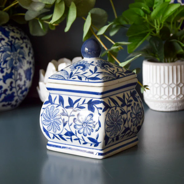 Small Square Ginger Jar - Blue/White Design - Image 3
