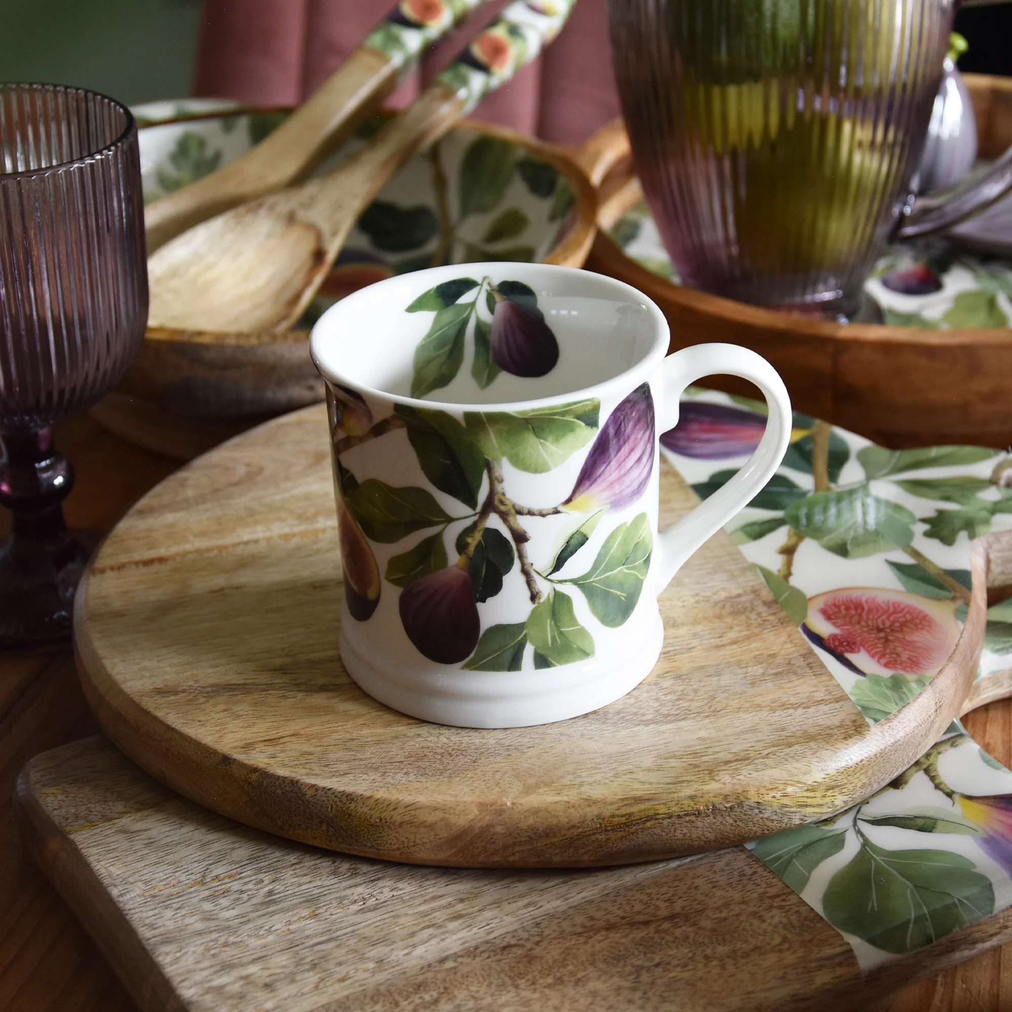Tankard Mug With Fig Design