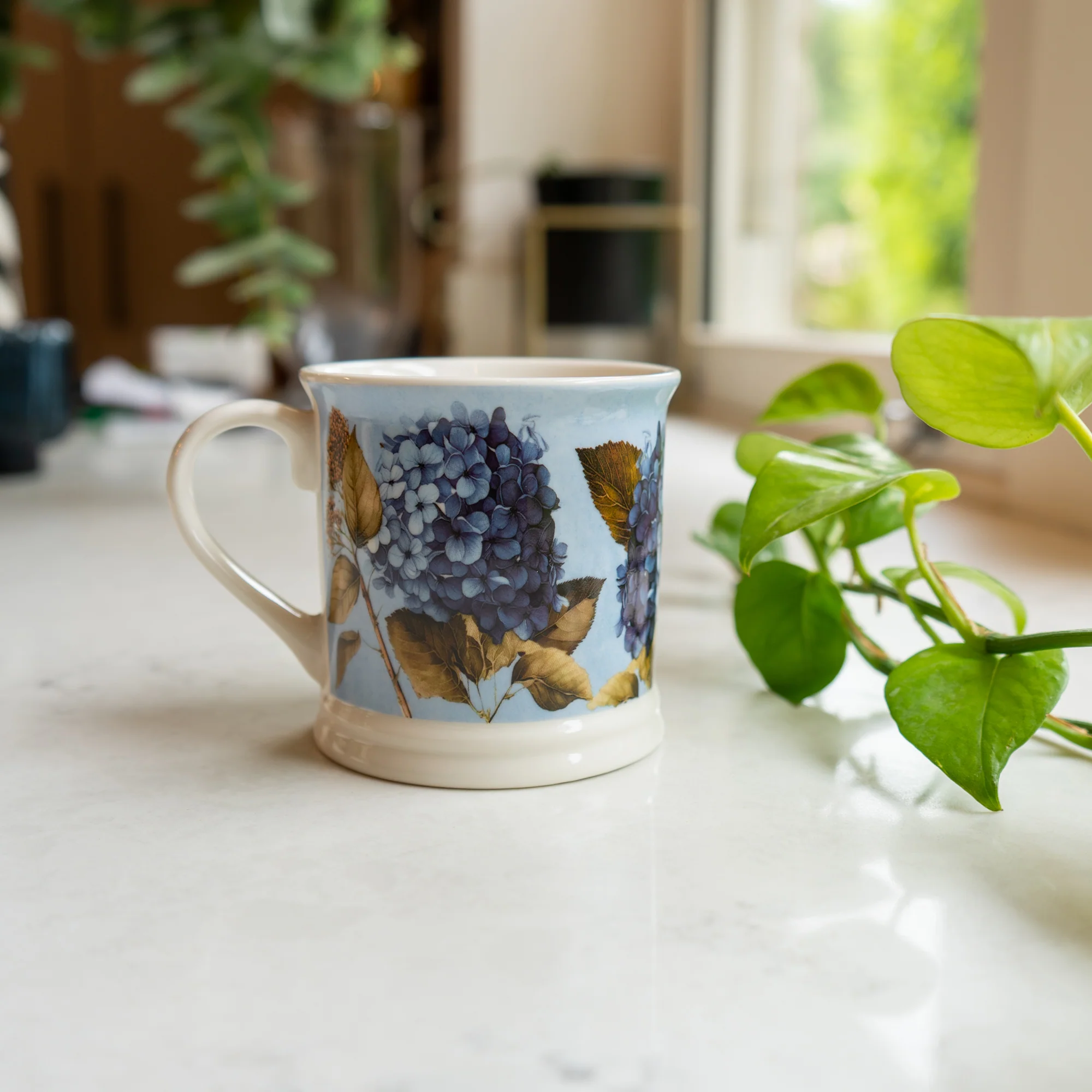 Hydrangea Blue Tankard Mug - Image 2