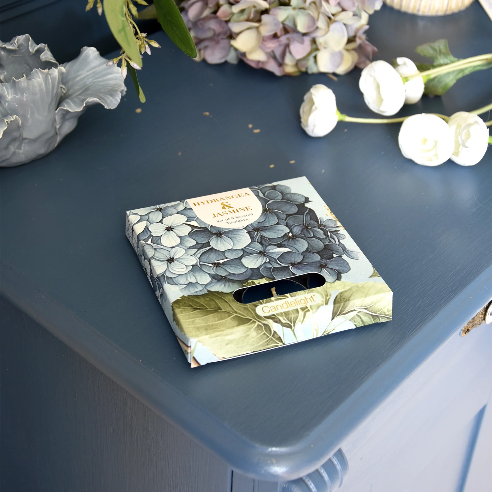 Set of 9 Hydrangea & Jasmine Tealights - Image 2