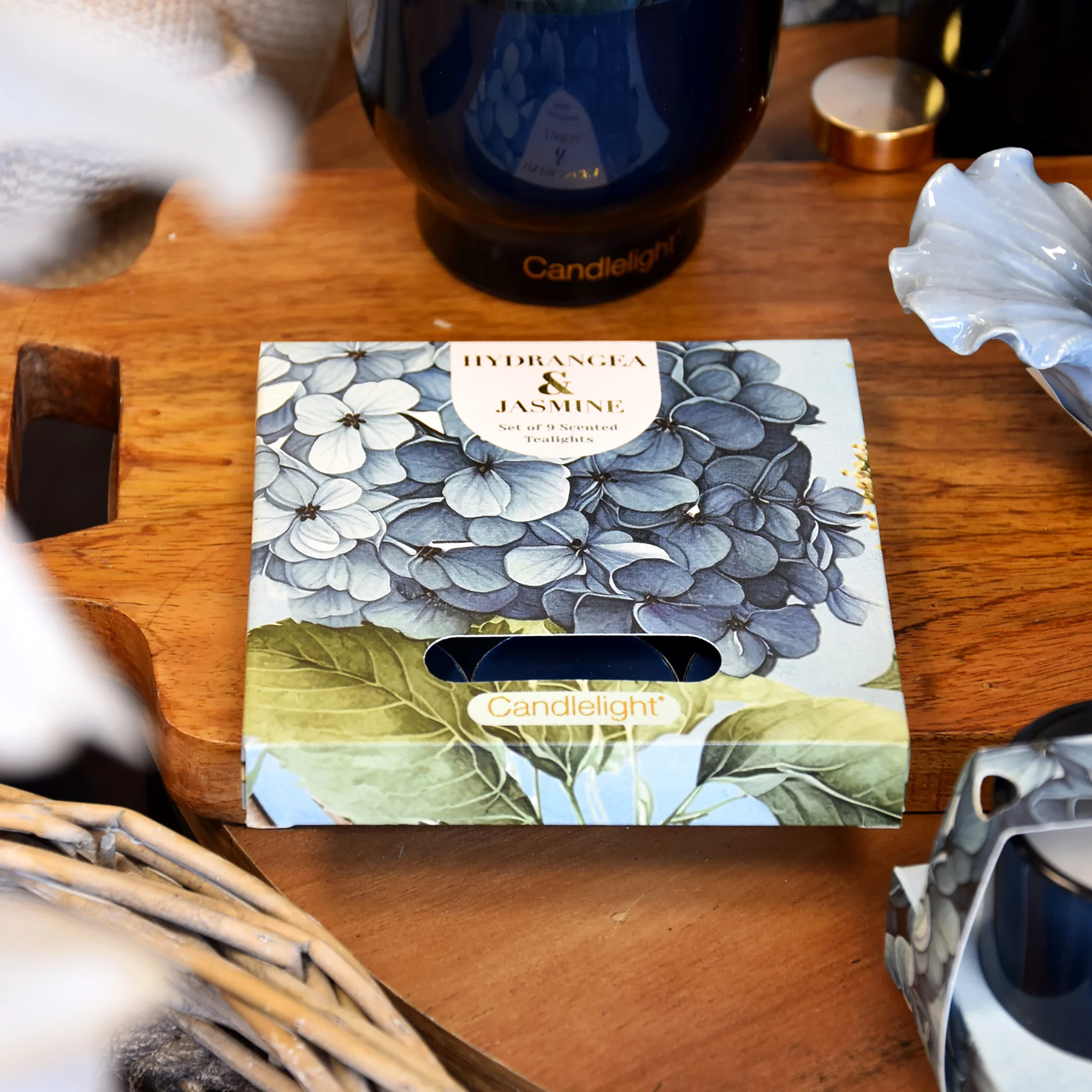 Set of 9 Hydrangea & Jasmine Tealights - Image 3