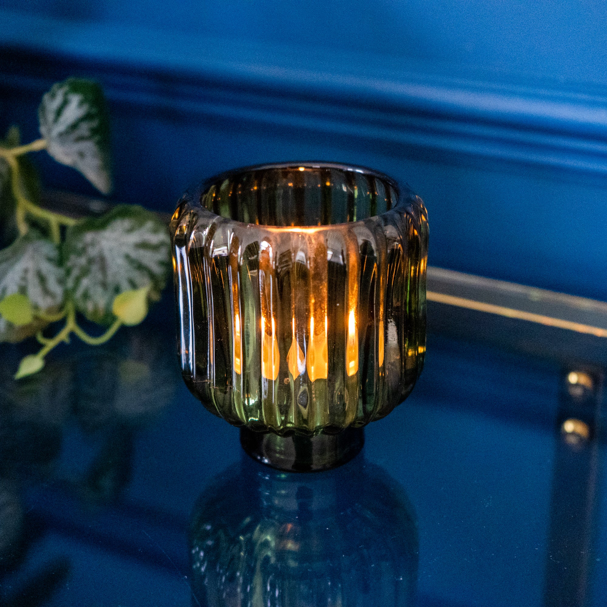 Green Two-Way Ridged Glass Candleholder - Image 4