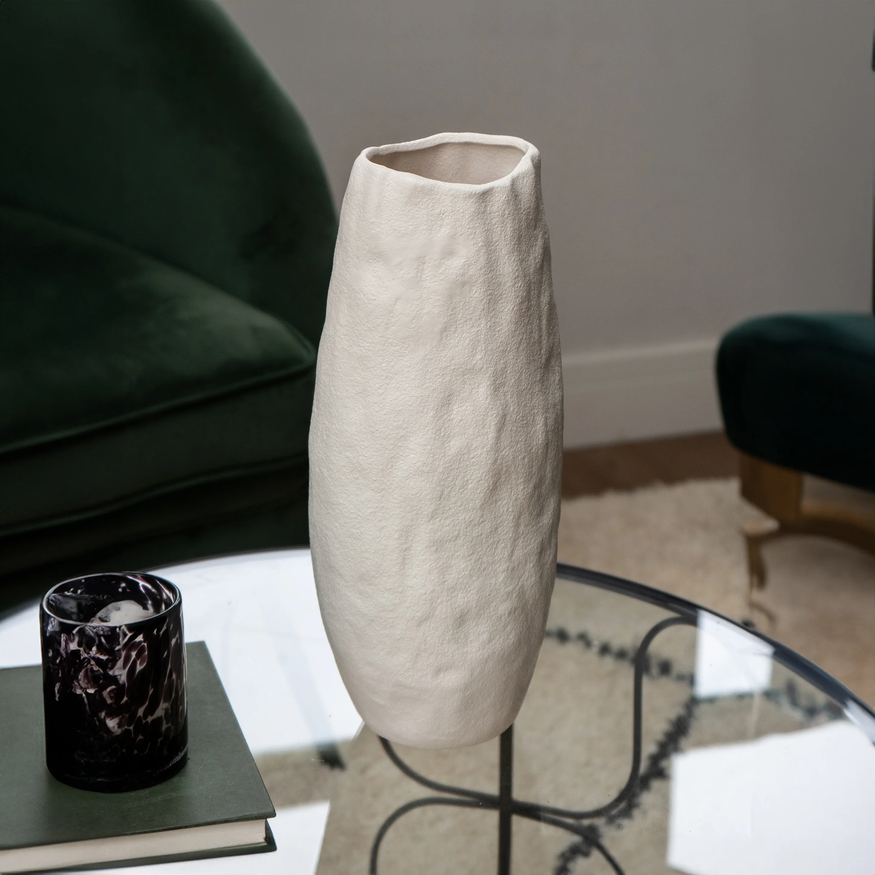 Elegant Cream Wave Top Vase - Image 6