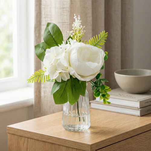 White Roses in Glass Vase – 25cm Elegant Flower Arrangement